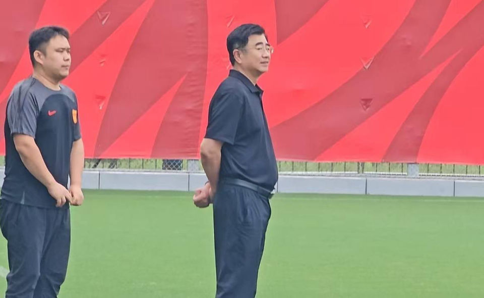 目前在各小