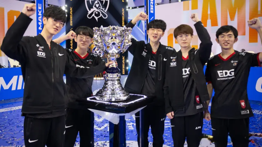 接受采访, 直言留下会