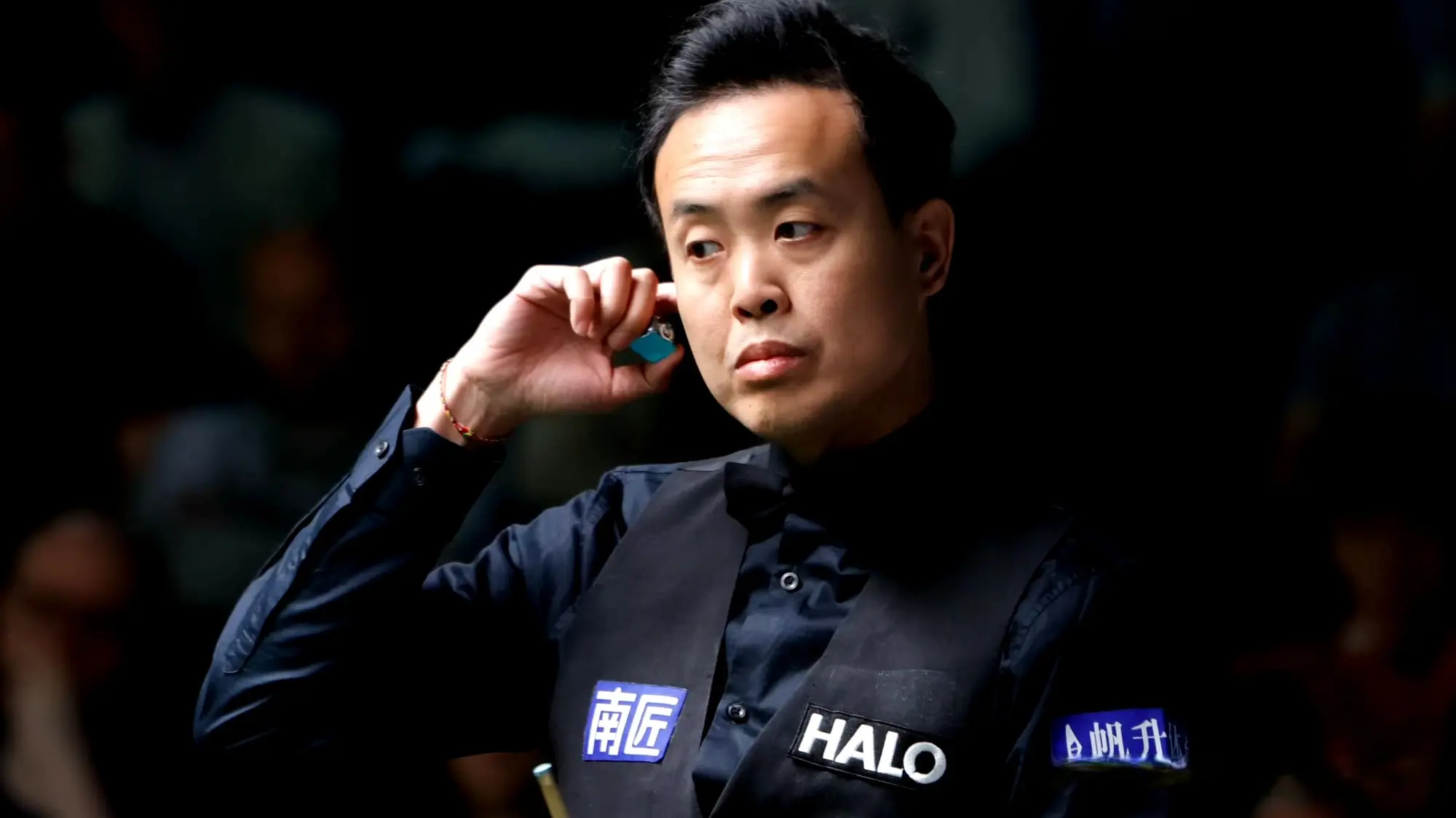 萨卡霍什率, 分后就在击, 球摔袋并被 萨卡霍什率, 分后就在击, 球摔袋并被